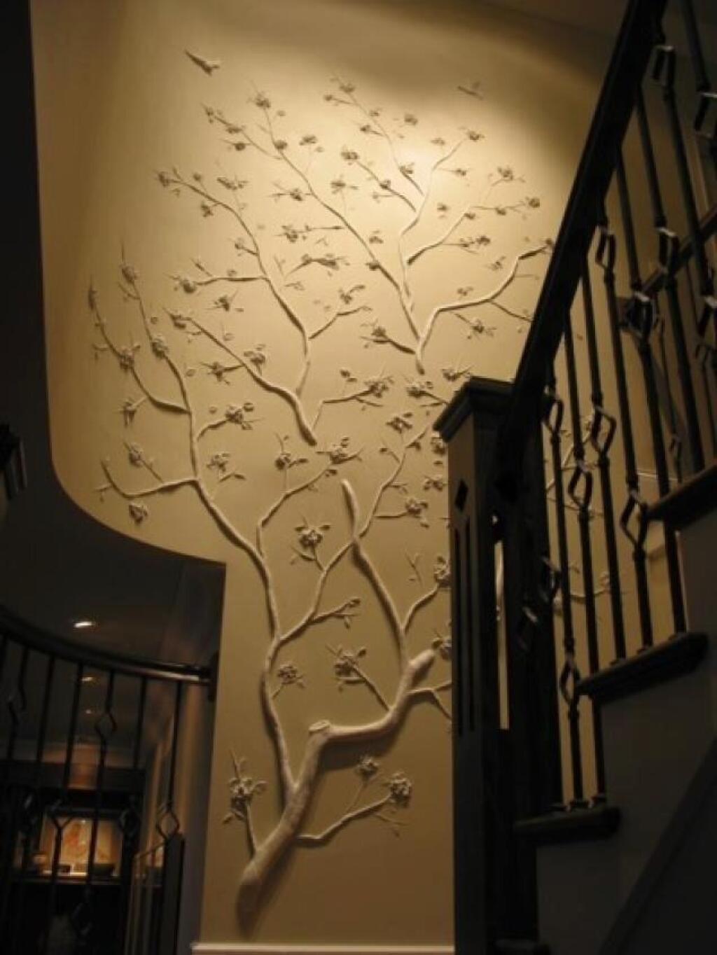 Unique feature. Объемная роспись стен. Декор стен деревом. Декорирование трещины на стене. Объемная роспись стен в интерьере.