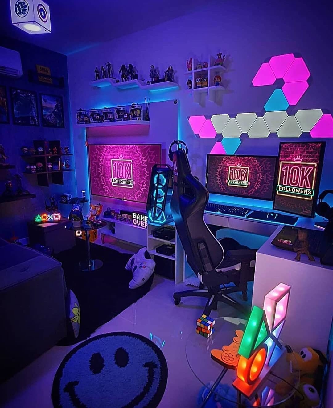 My room game. Декор для геймерской комнаты. Геймерская комната. Игровая комната геймерская. Неоновая комната геймерская.