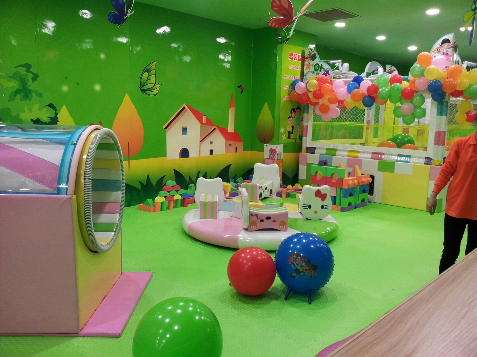 Детский открытый. Детские игровые комнаты. Развлекательная комната для детей. Оборудование для детской игровой комнаты. Детские игровые зоны.