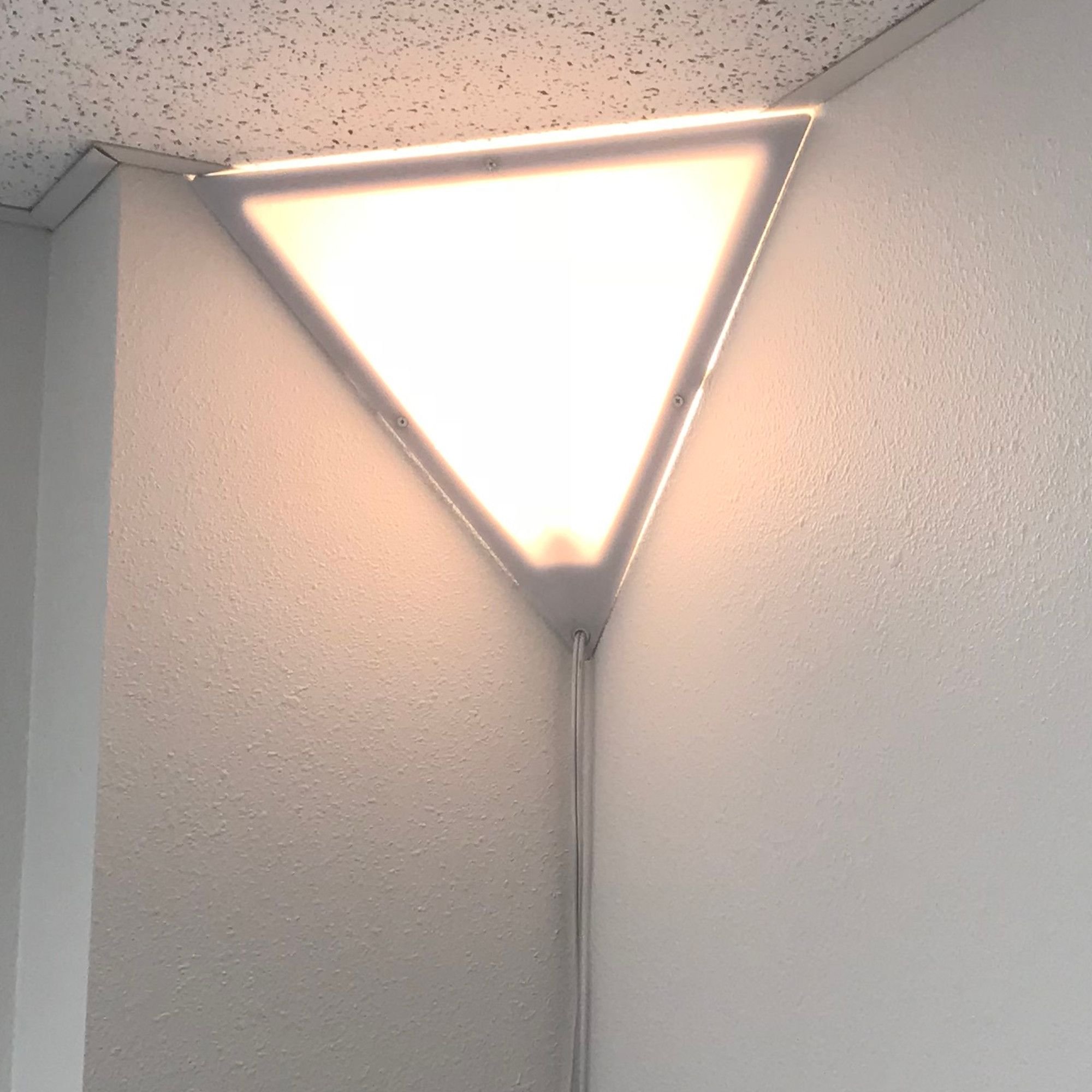 Светодиодные лампы на стену. Corner настенный светильник b4189. 16w современный минималистский светодиодный настенный светильник Night. Угловой светильник. Светильник угловой настенный.