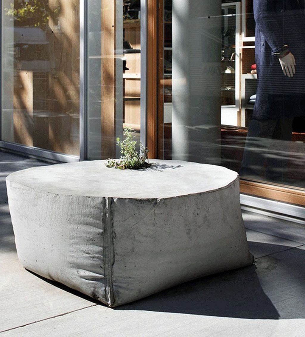 Месиво из бетона. Дизайнерские изделия из бетона. Бетонный стол. Мебель из бетона. Дизайнерские вещи из бетона.