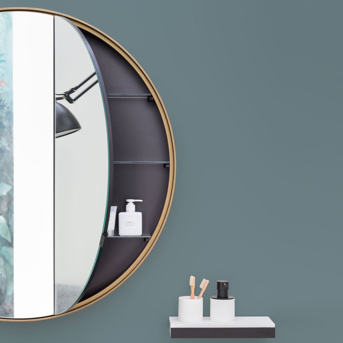 Круглое зеркало шкаф в ванную