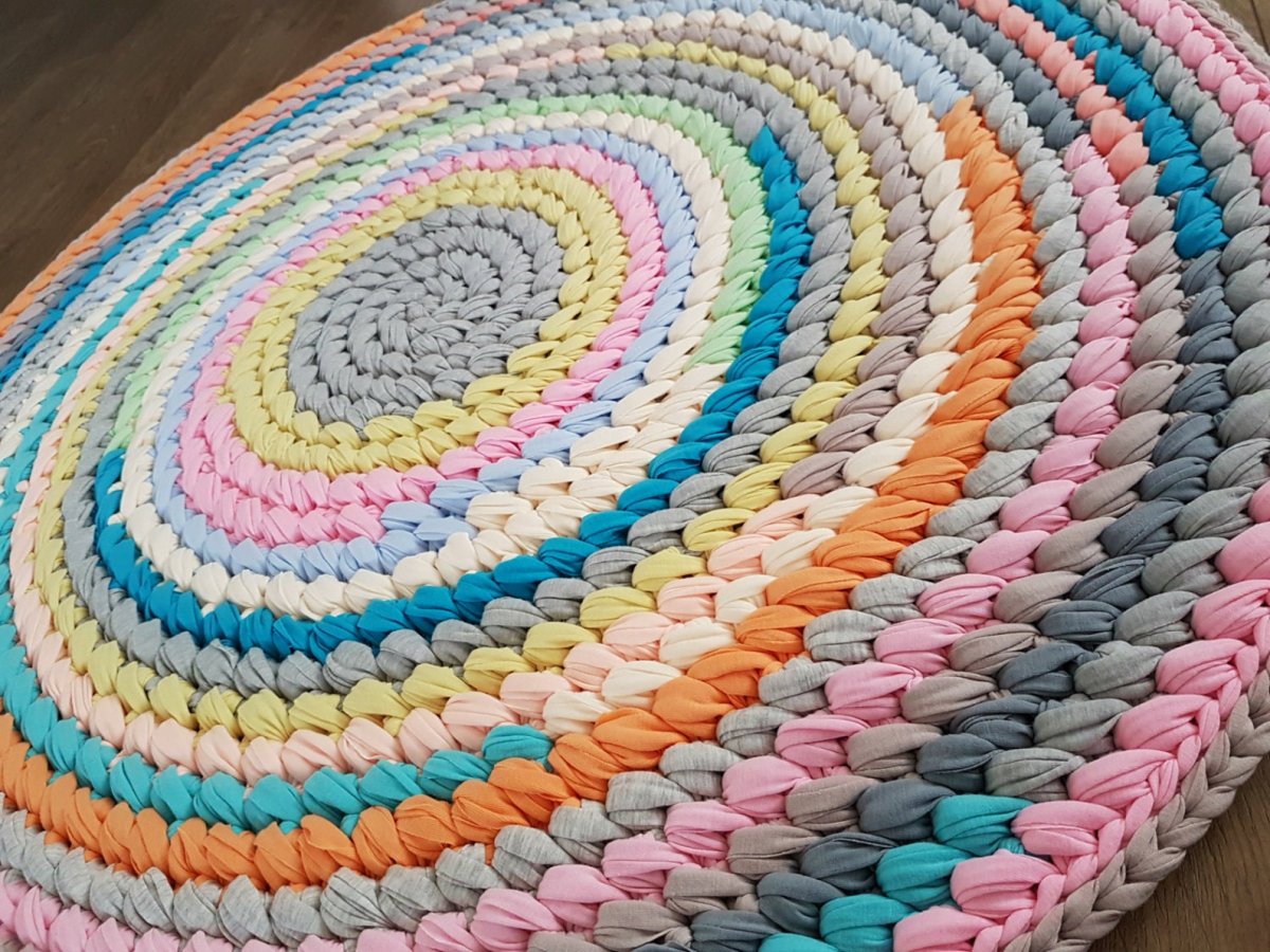 Плетеный коврик для ванной