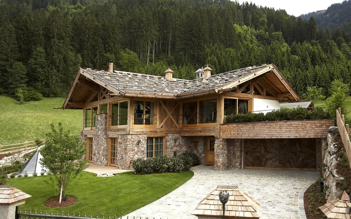 Деревянно каменный дом